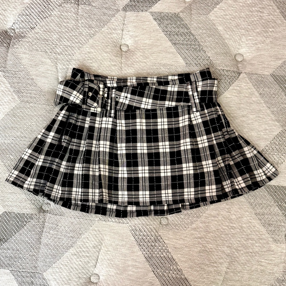 Vintage BONGO Black and White Plaid Belted Pleated Mini Skirt - Size 1